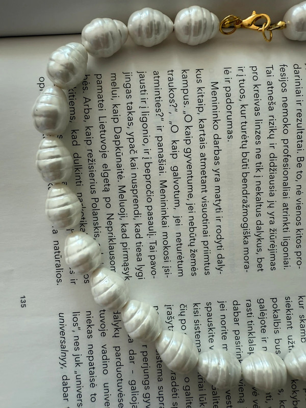 Gėlavandenių perlų masės vėrinys