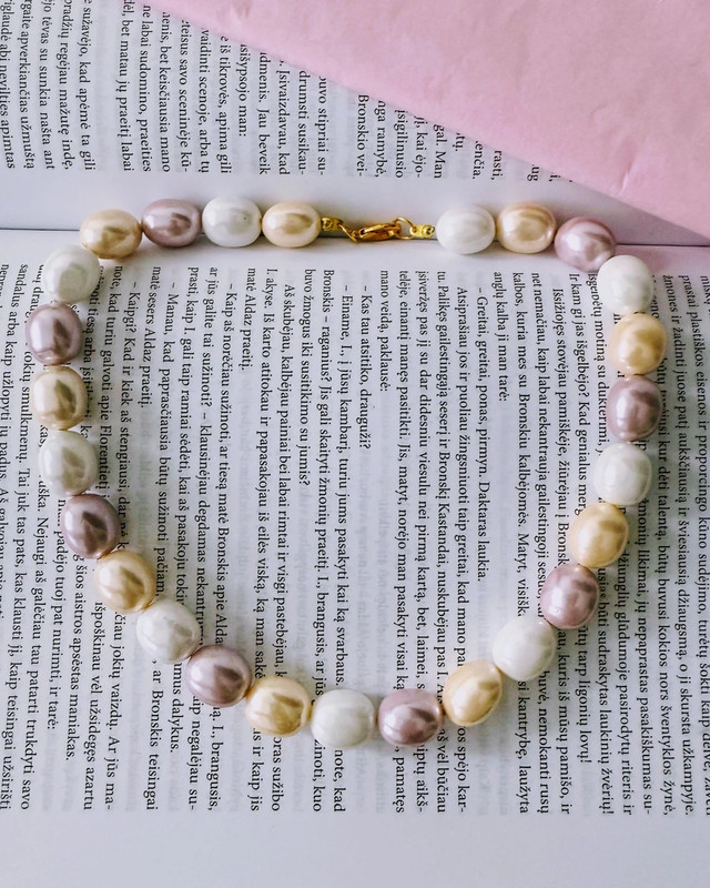 Išskirtinis perlų masės vėrinys