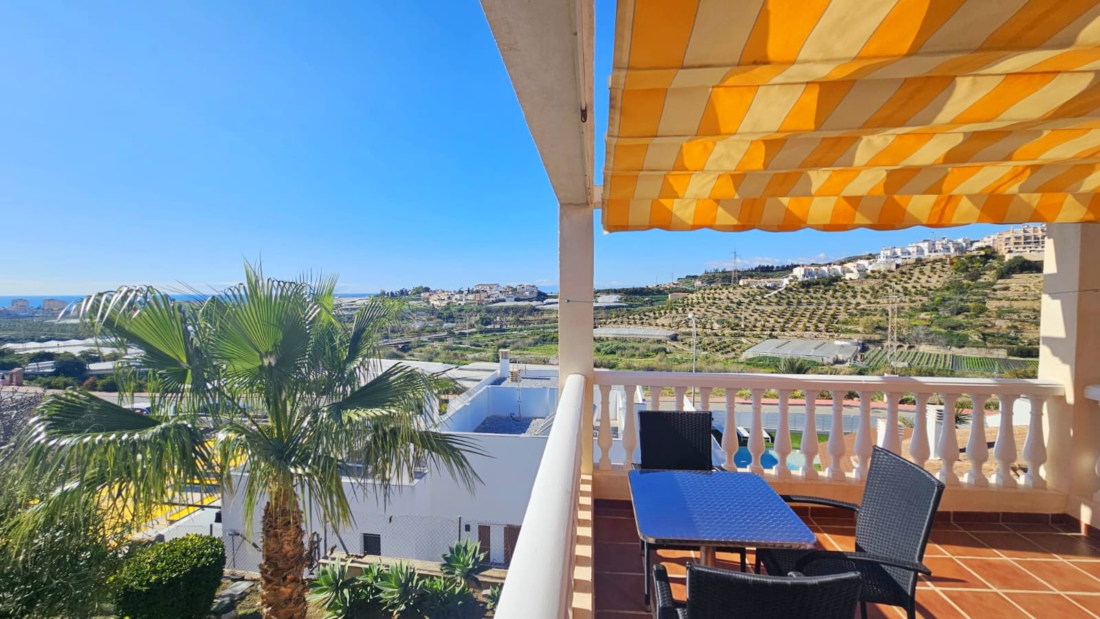 Apartamento luminoso y soleado de 2 dormitorios en Torrox-Park (Brisamar)