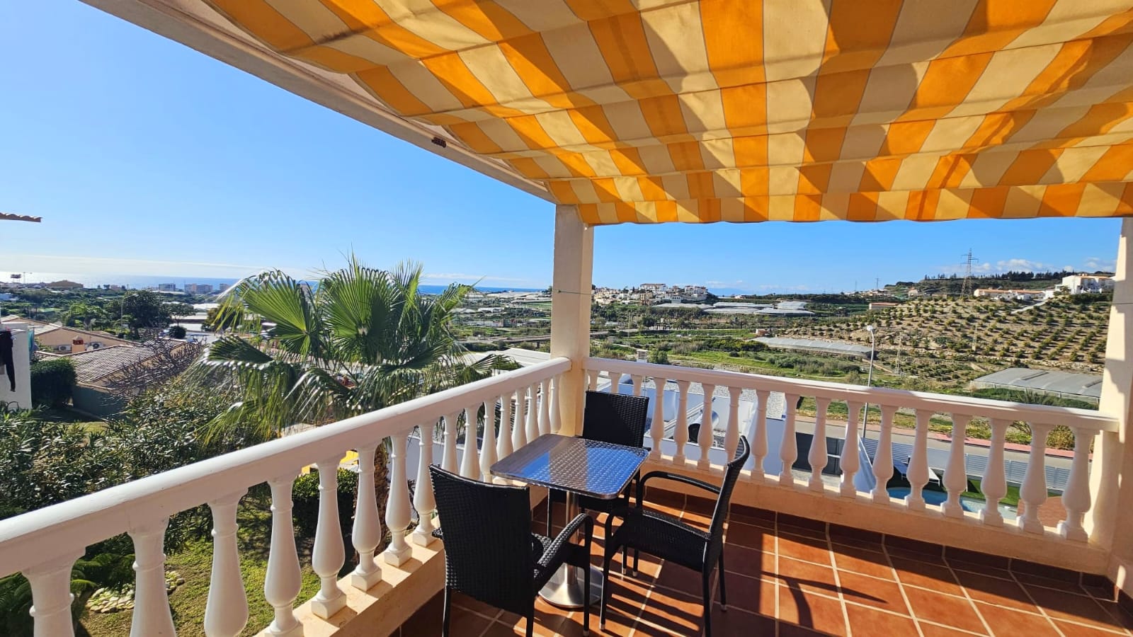 Apartamento luminoso y soleado de 2 dormitorios en Torrox-Park (Brisamar)