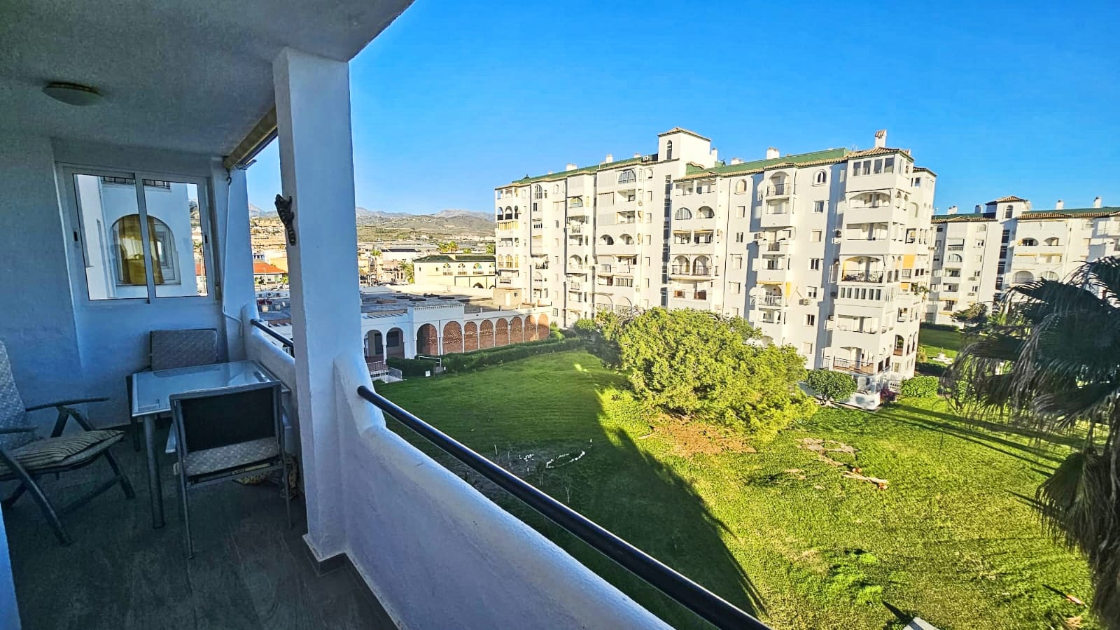  Vivienda luminosa con bonitas vistas, Urb. Laguna Beach