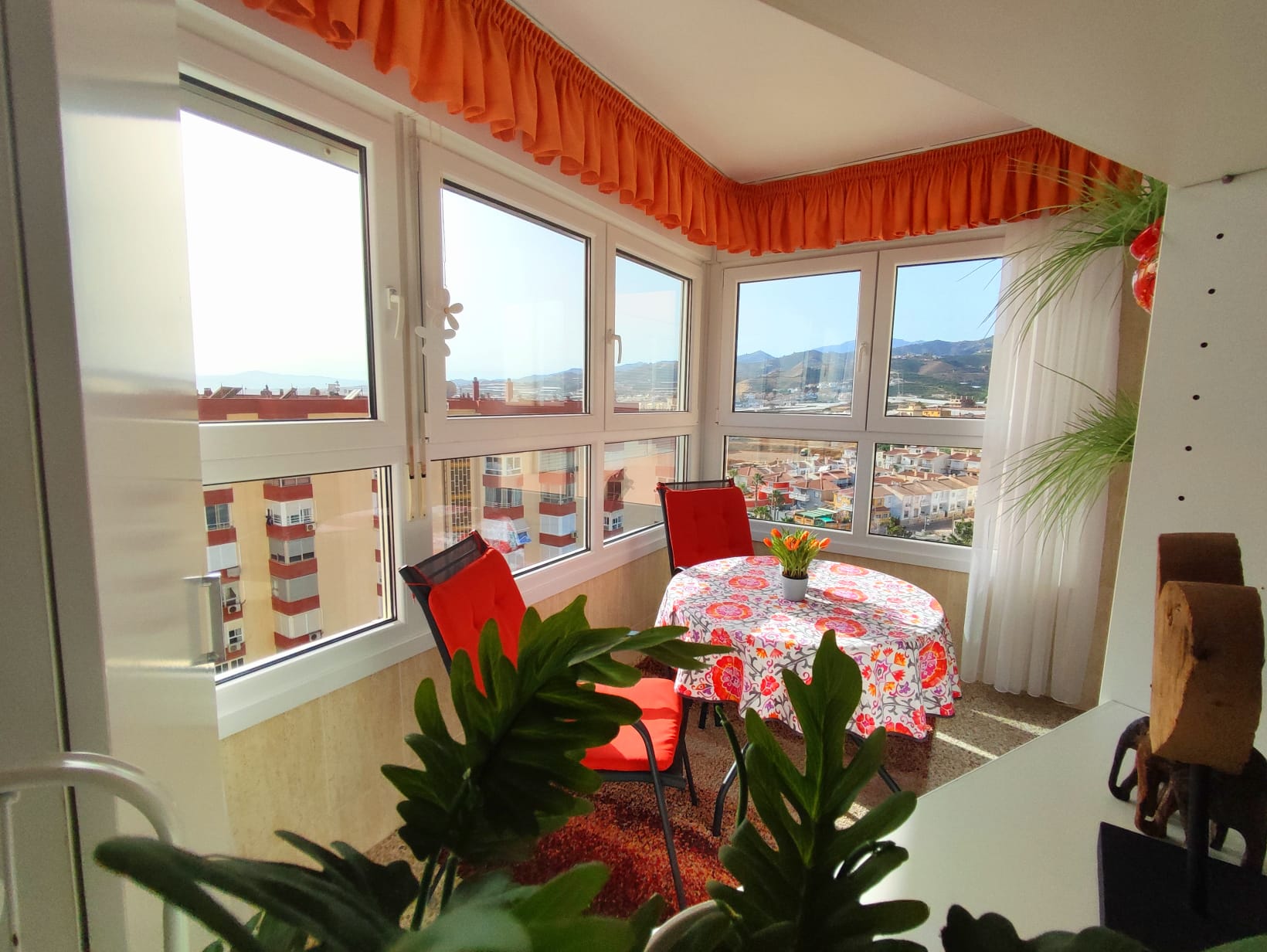 Estudio en segunda línea con vistas de ensueño