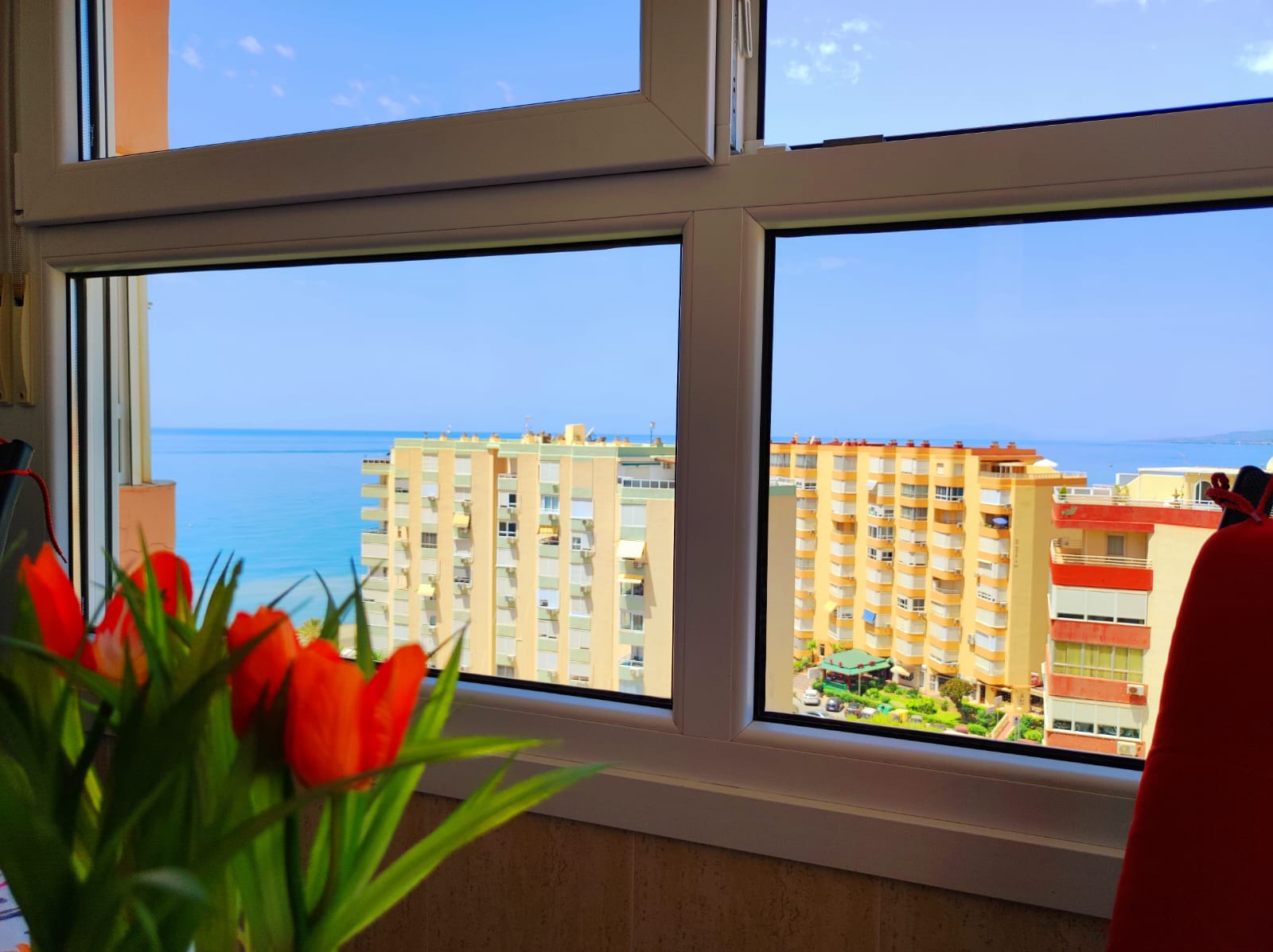 Estudio en segunda línea con vistas de ensueño