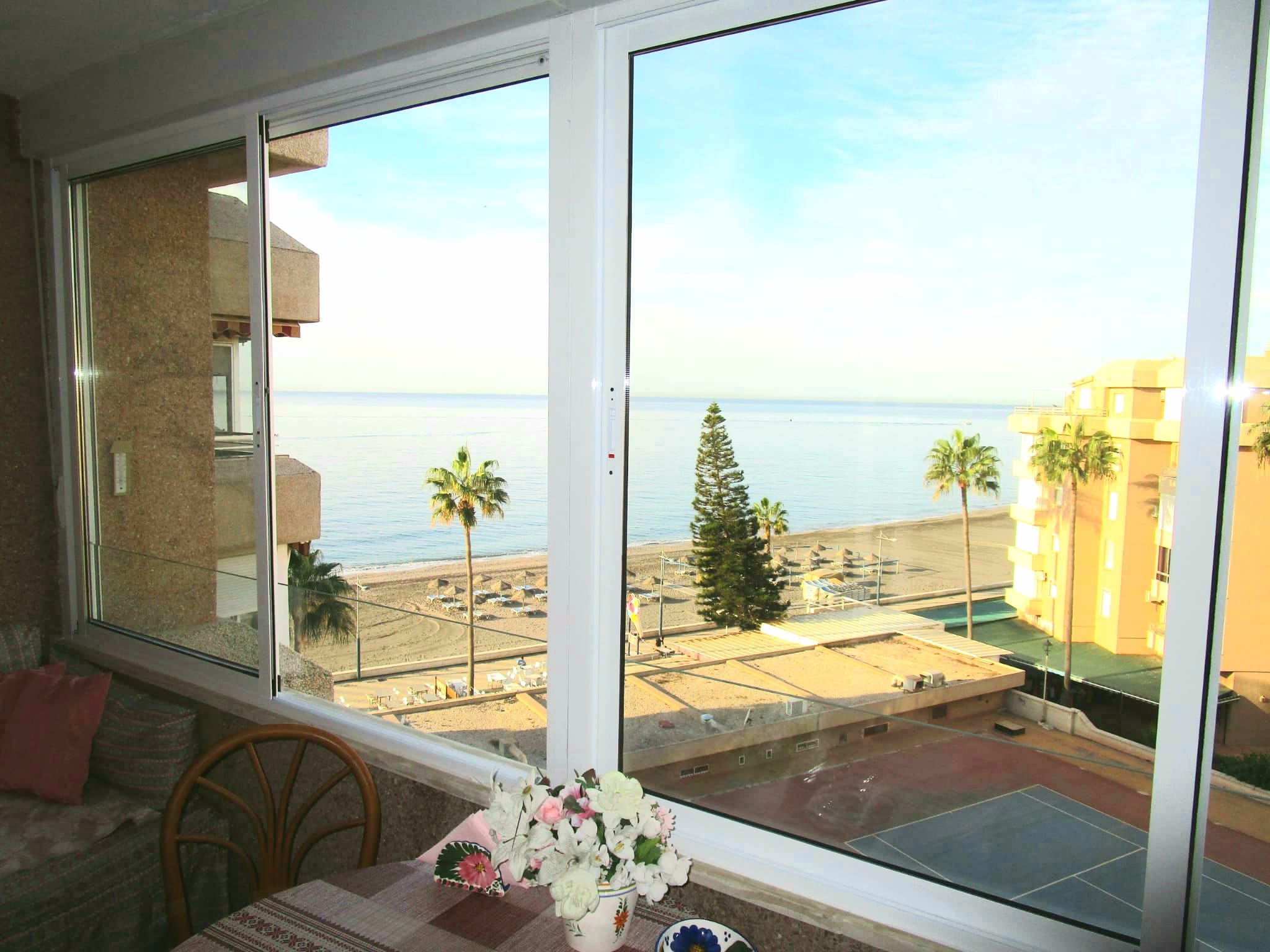 Vivienda de 1 dormitorio en primea línea Urb. Costa del Oro