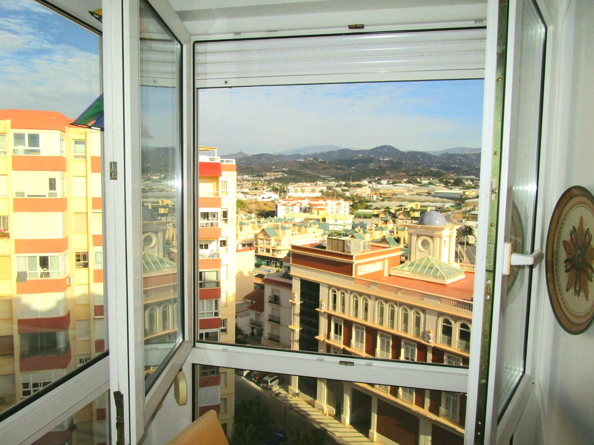 Estudio en segunda línea con vistas  impresionantes