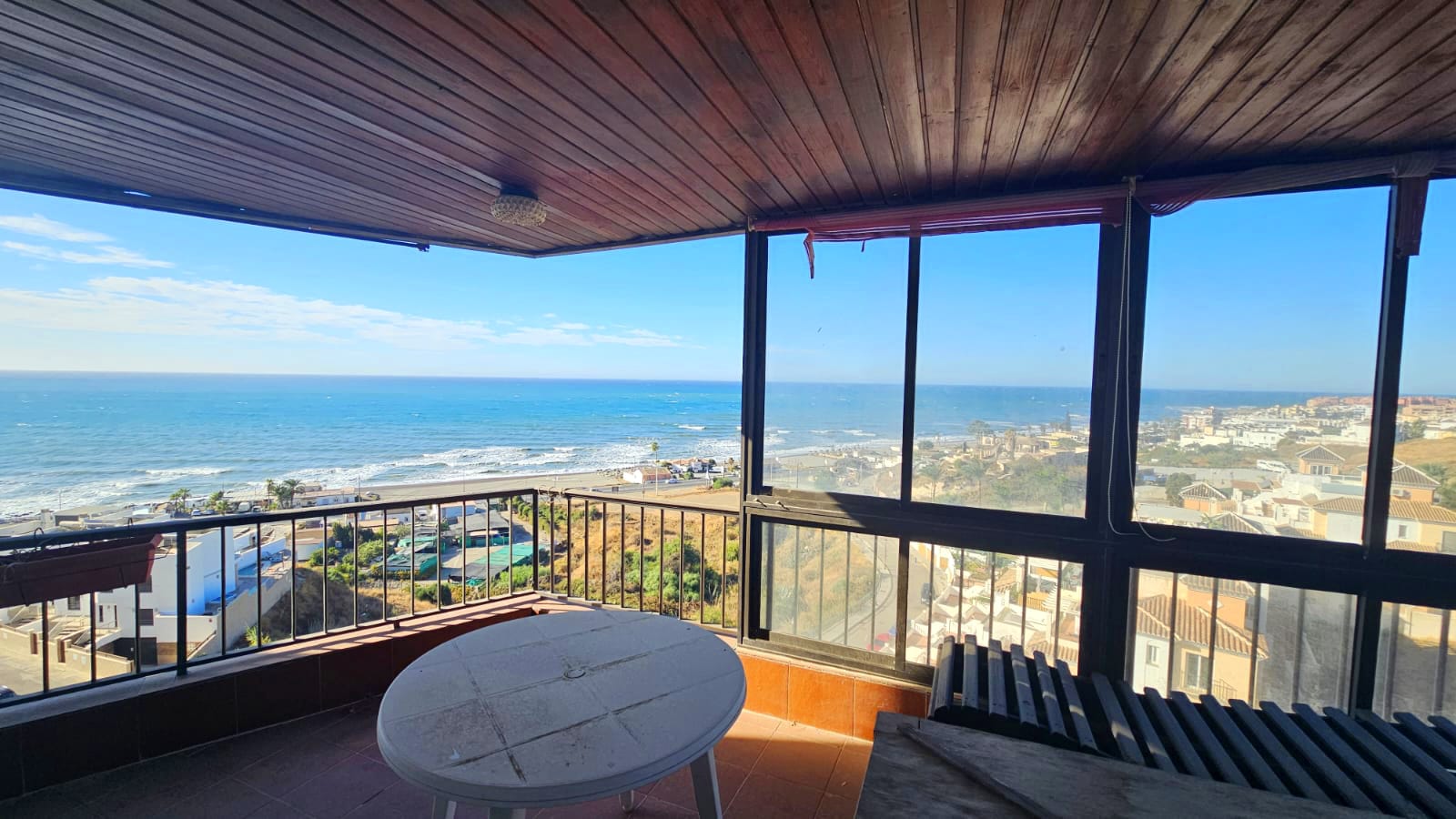 Vivienda (para reformar) de 1 dormitorio con vistas de ensueño en la Urb. El Peñoncillo