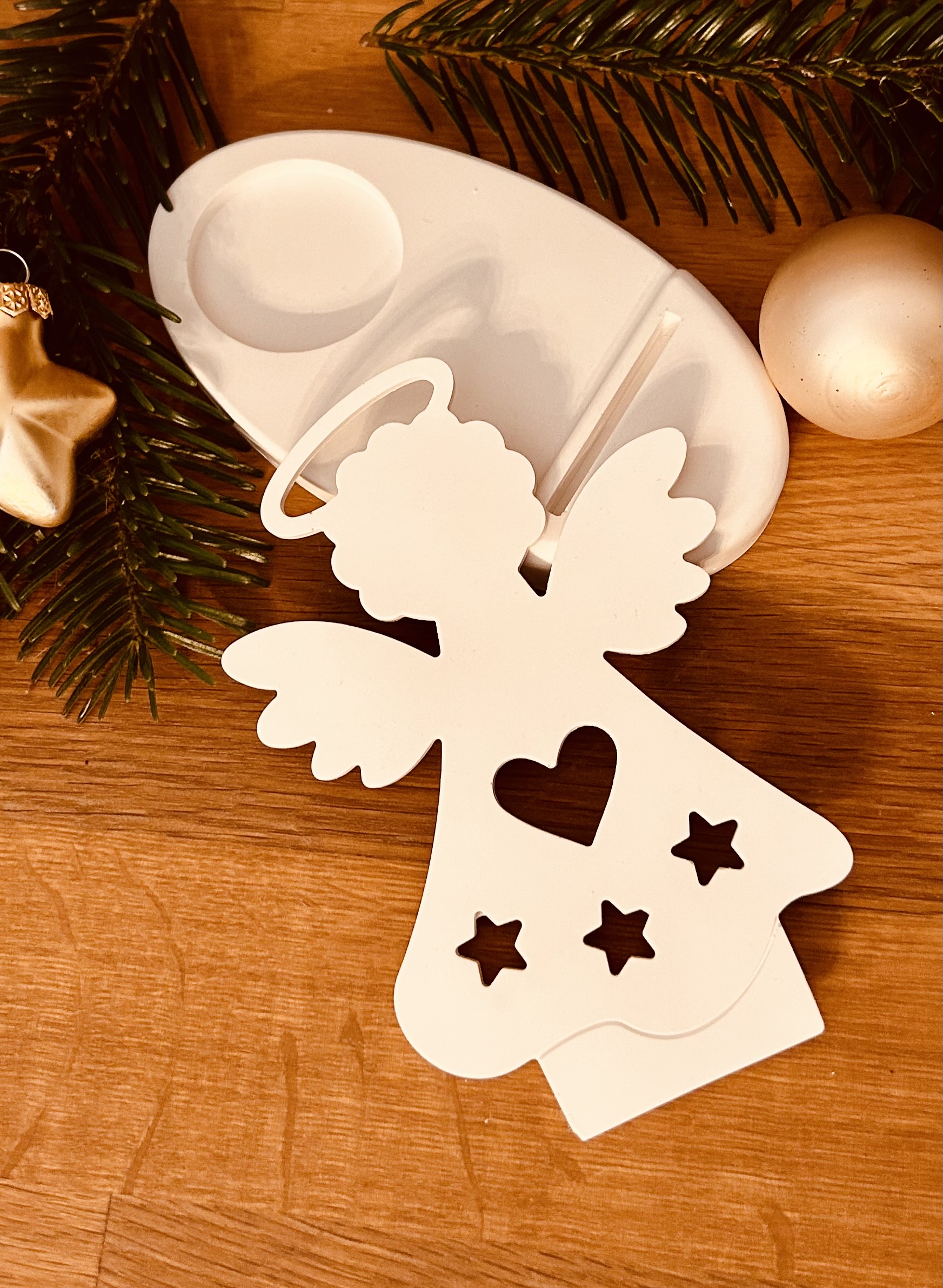 Engel Teelichthalter