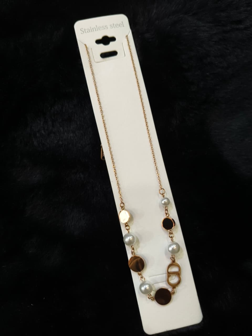 Elegant Pearl & Gold Charm chan