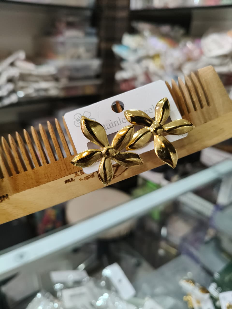 Golden Flower Hair Comb