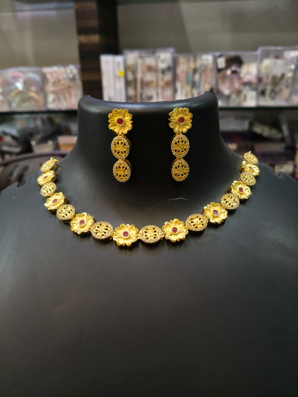 Gold-plated floral jewelry set