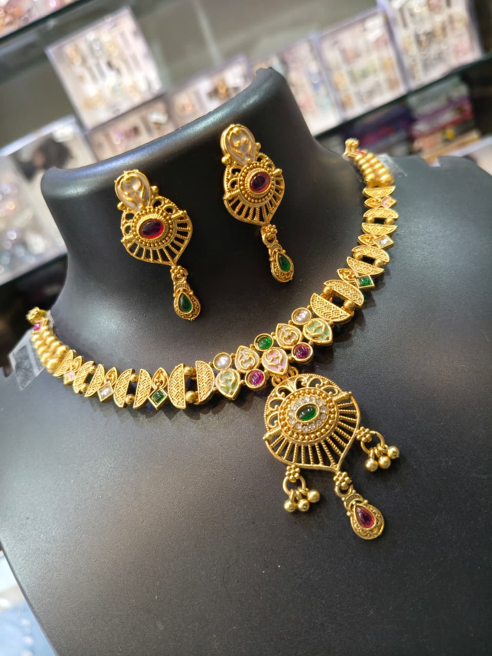 Traditional Gold-Plated Necklace Set