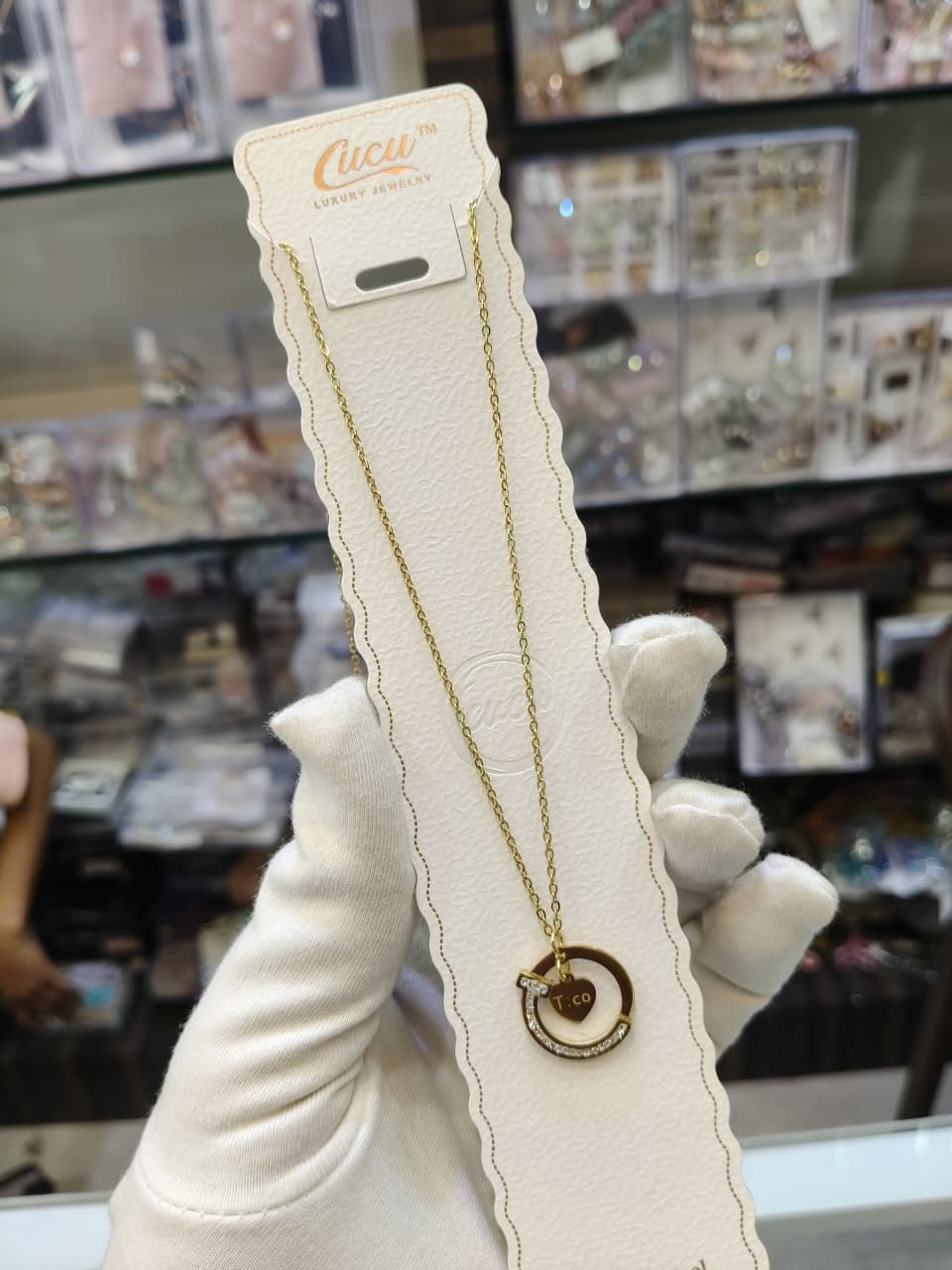 Elegant Gold Circle Pendant Chain