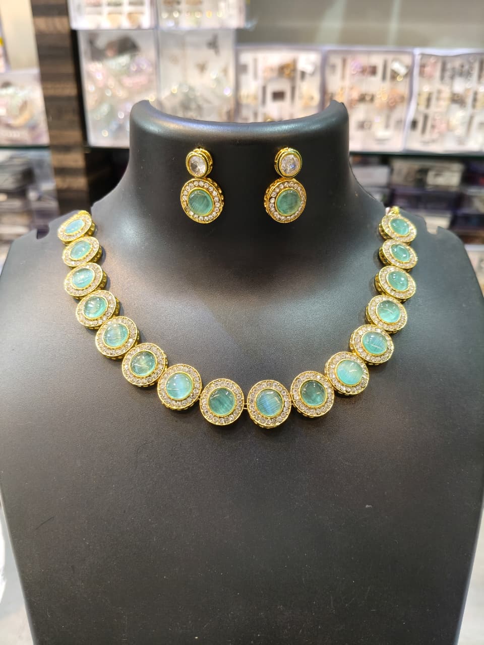 Green Stone Necklace Set