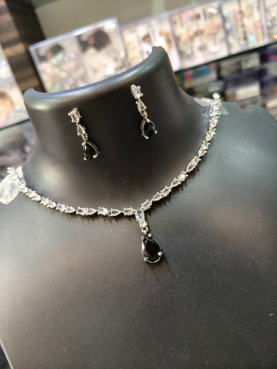 Elegant Crystal Necklace Set