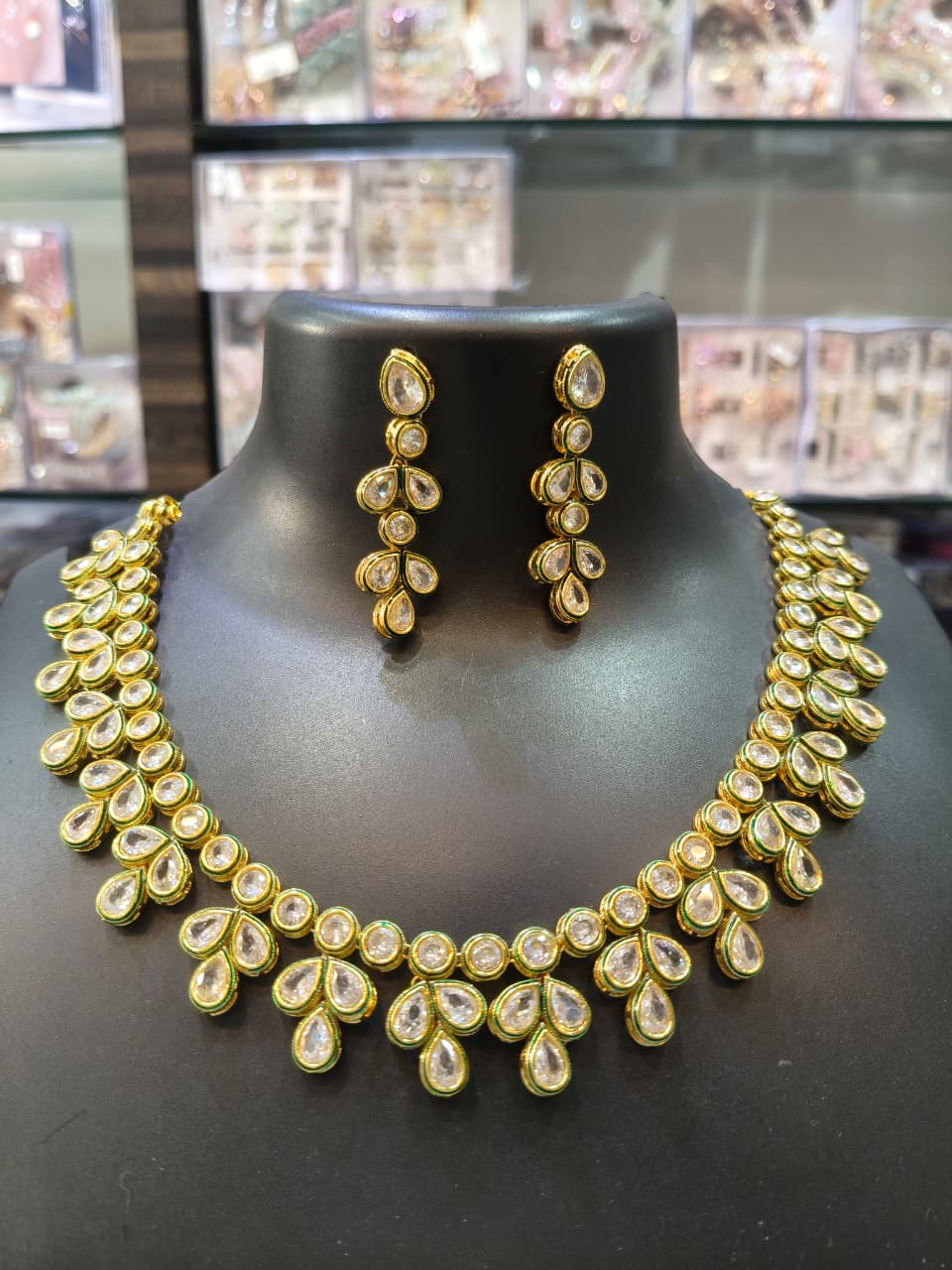 Kundan Necklace Set