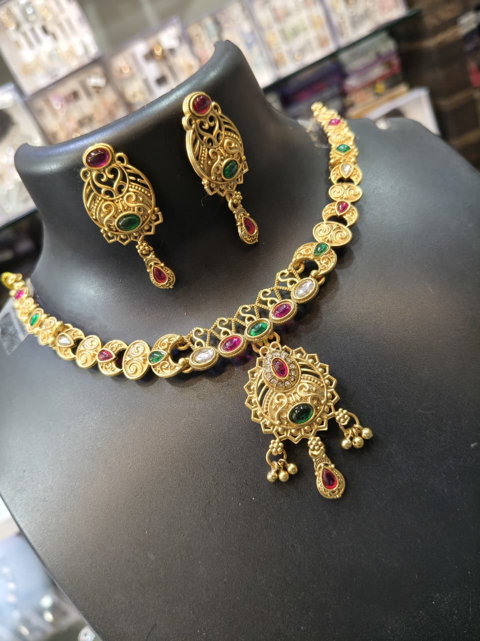 Traditional Gold-Plated Necklace Set
