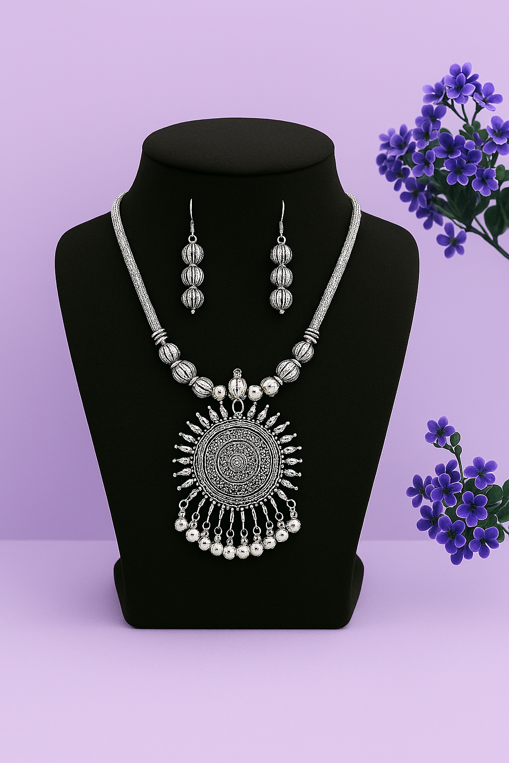 Elegant Silver Necklace Set