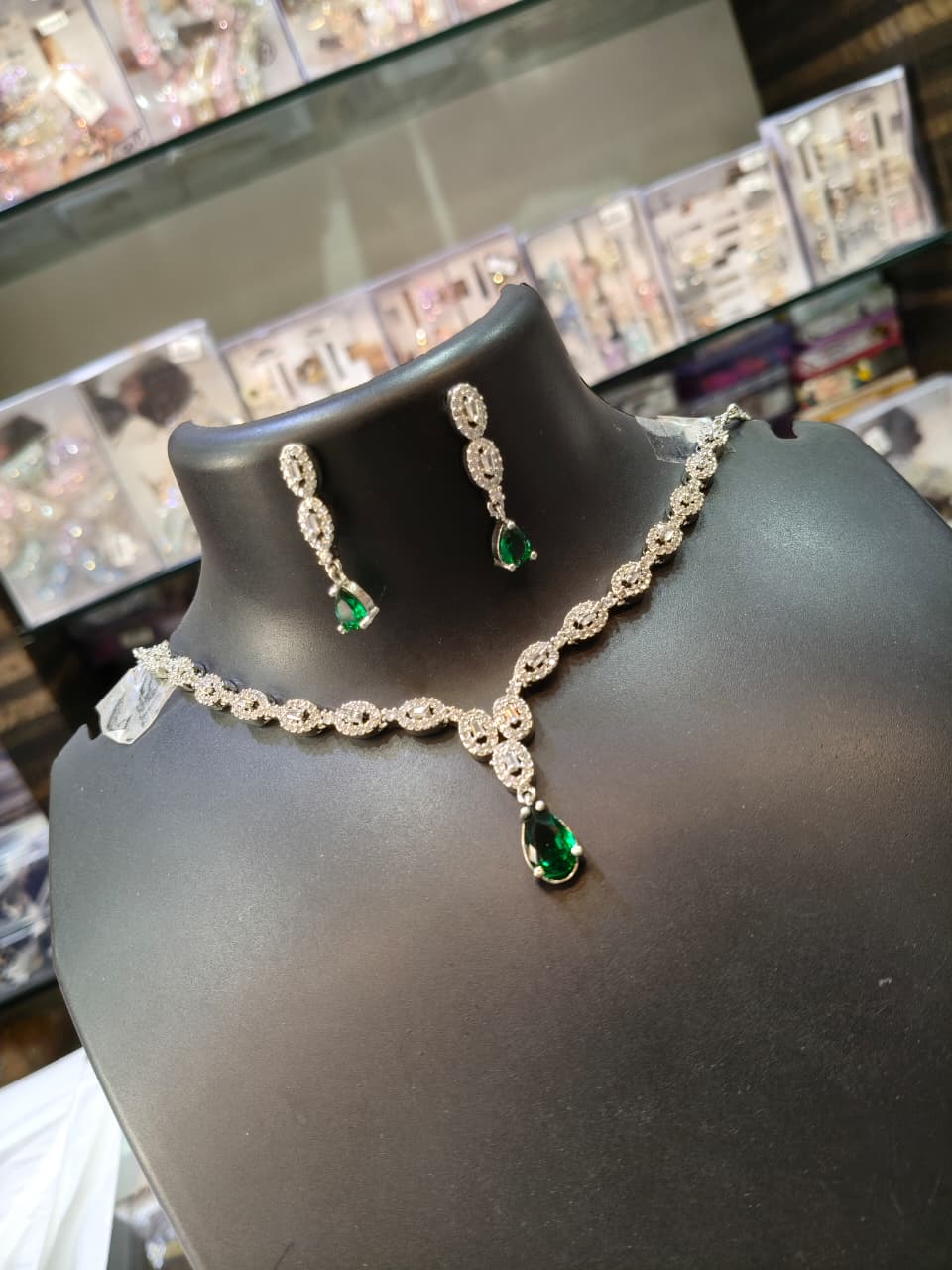 Elegant Crystal & Emerald Necklace Set
