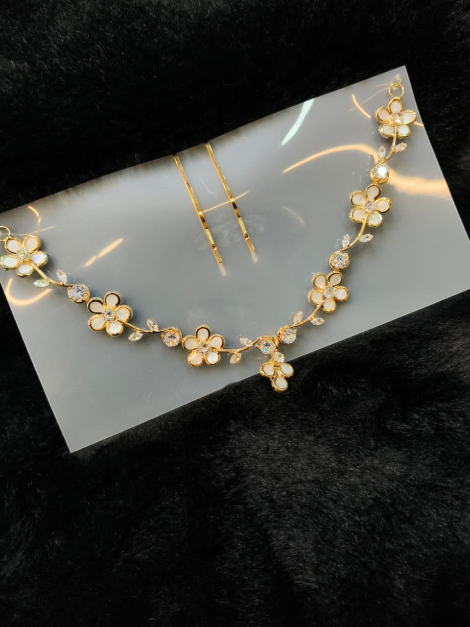 Hair accessories for head back side