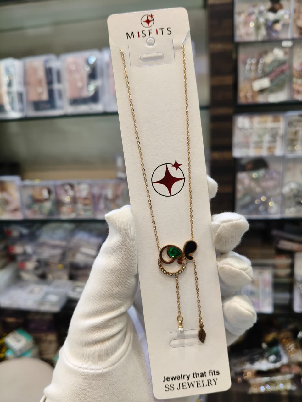 Elegant Crescent & Leaf Pendant Chain