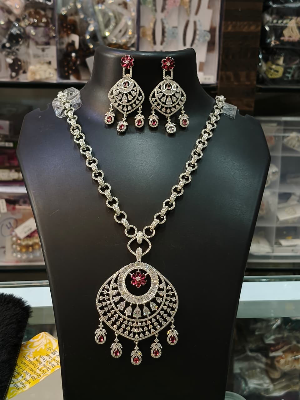 Elegant Silver Necklace and Earring Set