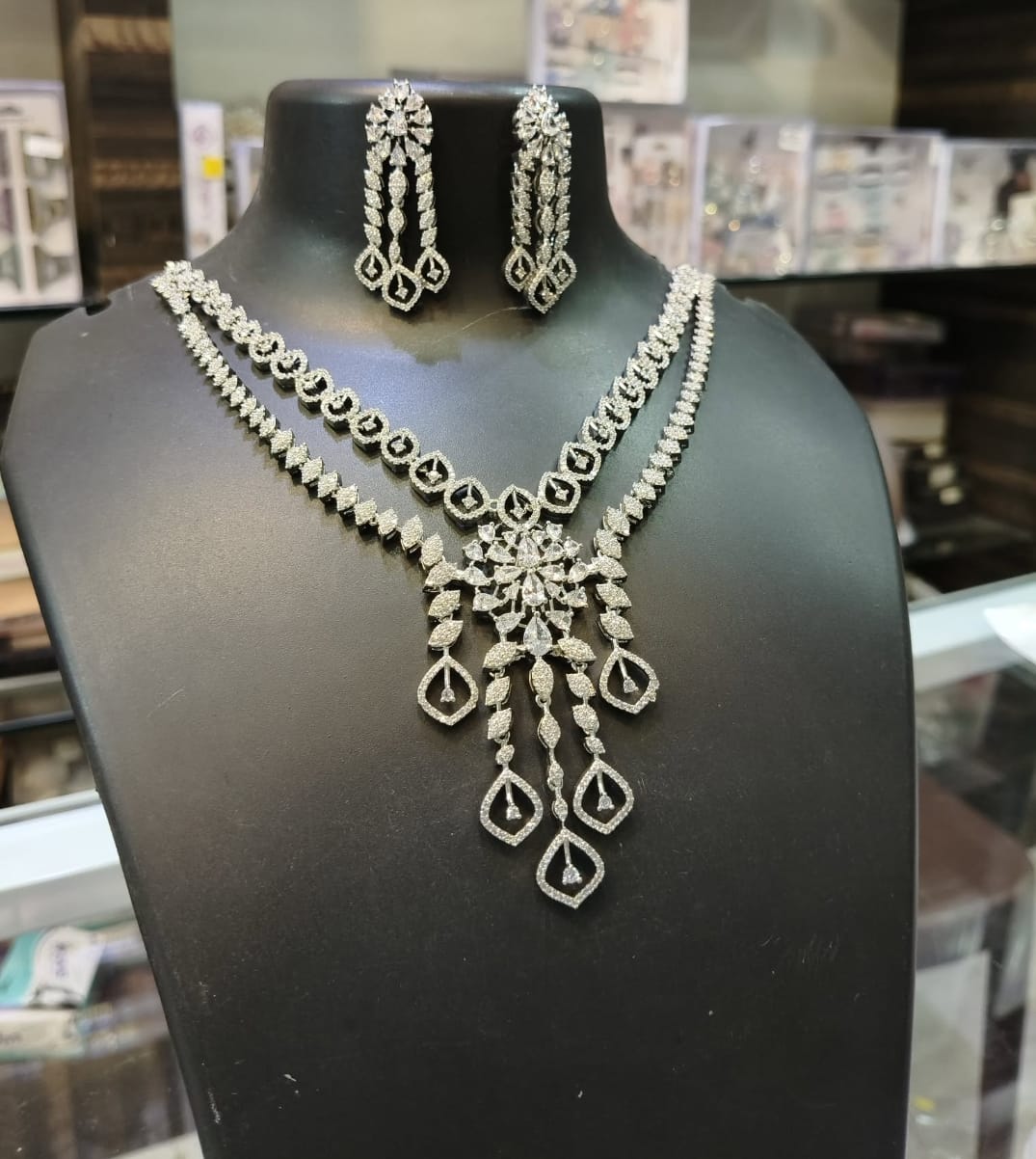 Elegant Diamond Jewelry Set