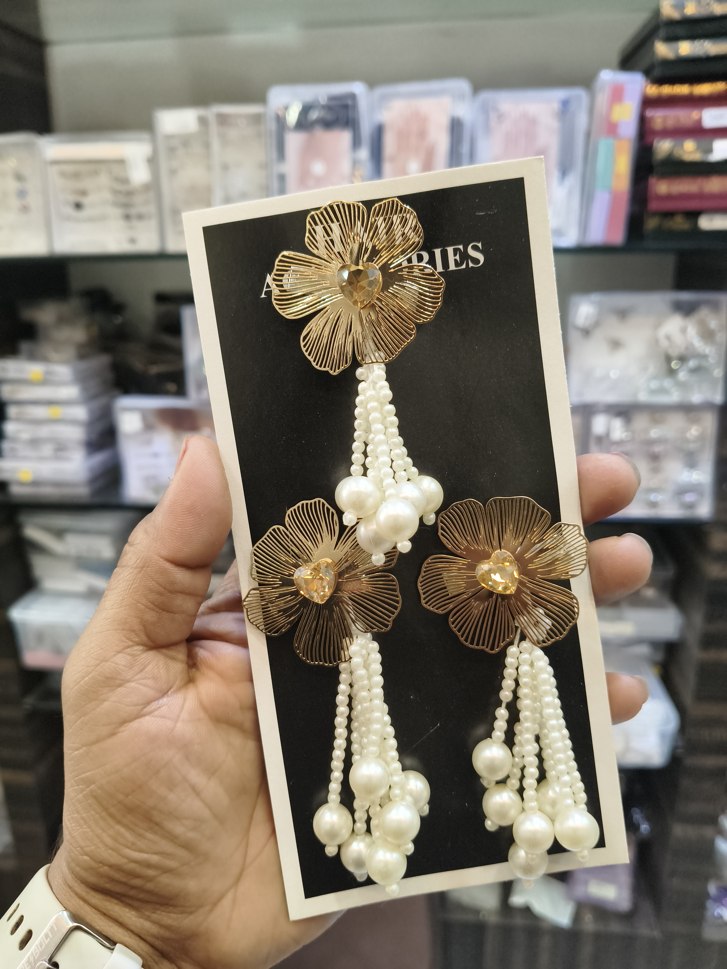 HAIR ACCESSORIES 
