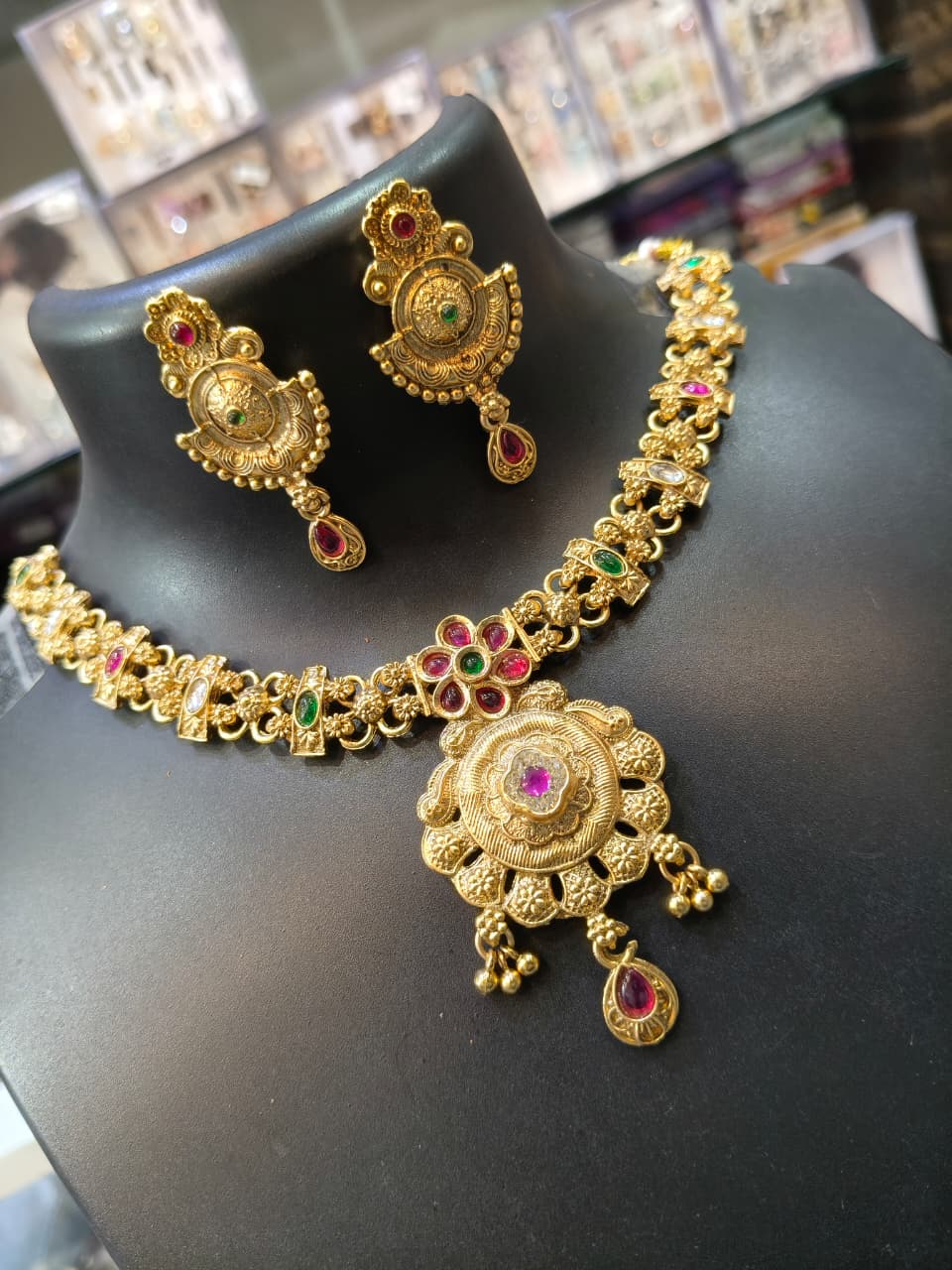 Traditional Gold-Plated Necklace Set