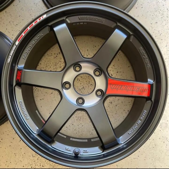 BMW TE37SL black edition it’s a 19×9.5.37 5×120 Concave Wheels