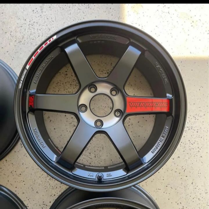 BMW TE37SL black edition it’s a 19×9.5.37 5×120 Concave Wheels