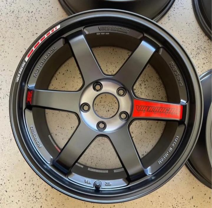 BMW TE37SL black edition it’s a 19×9.5.37 5×120 Concave Wheels