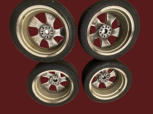 Toyota Camry tires and rims