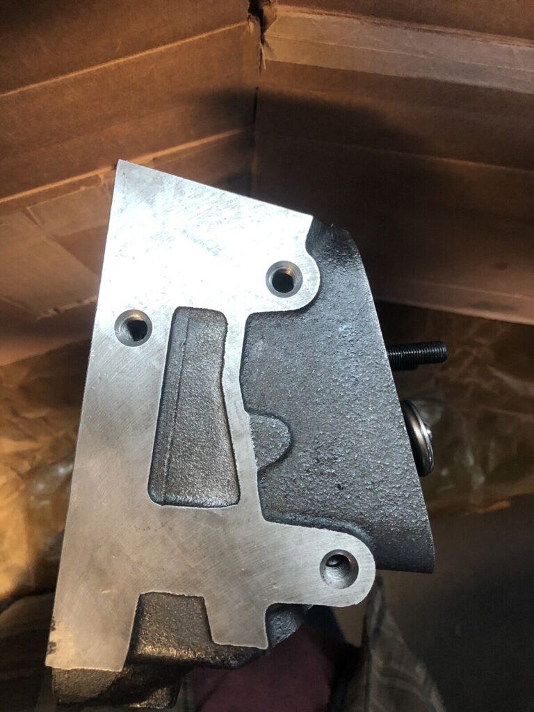 350 Chevrolet NEW GM Vortec Cylinder Head w/ NEW Stainless Steel Valves