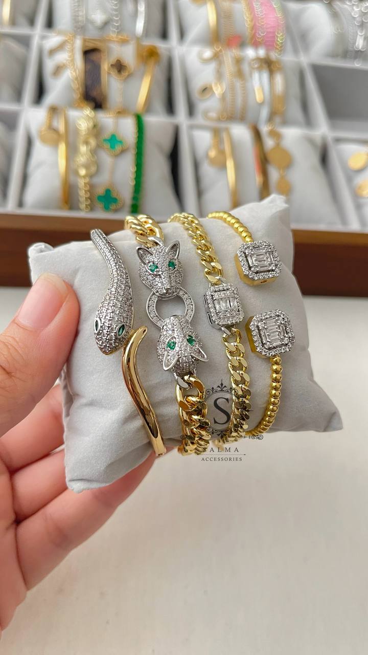silver and gold set