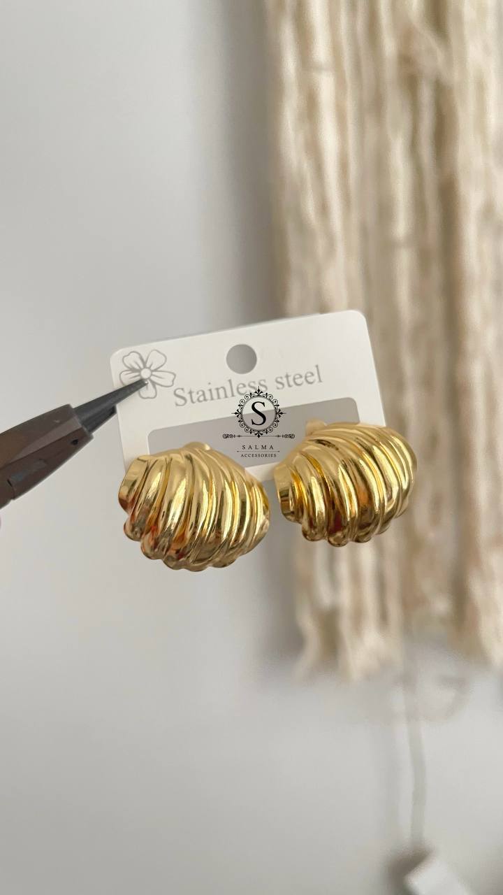 shell earring