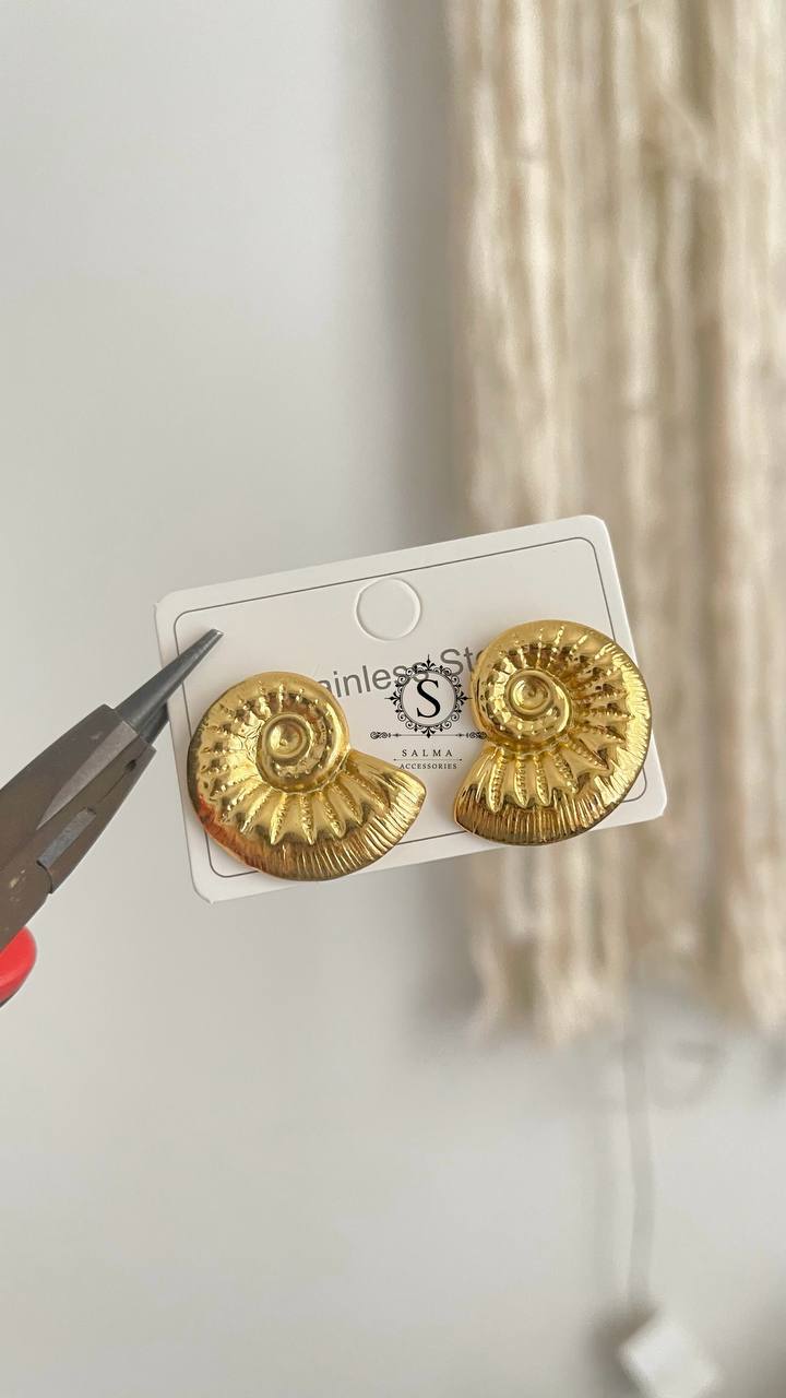 snail earring
