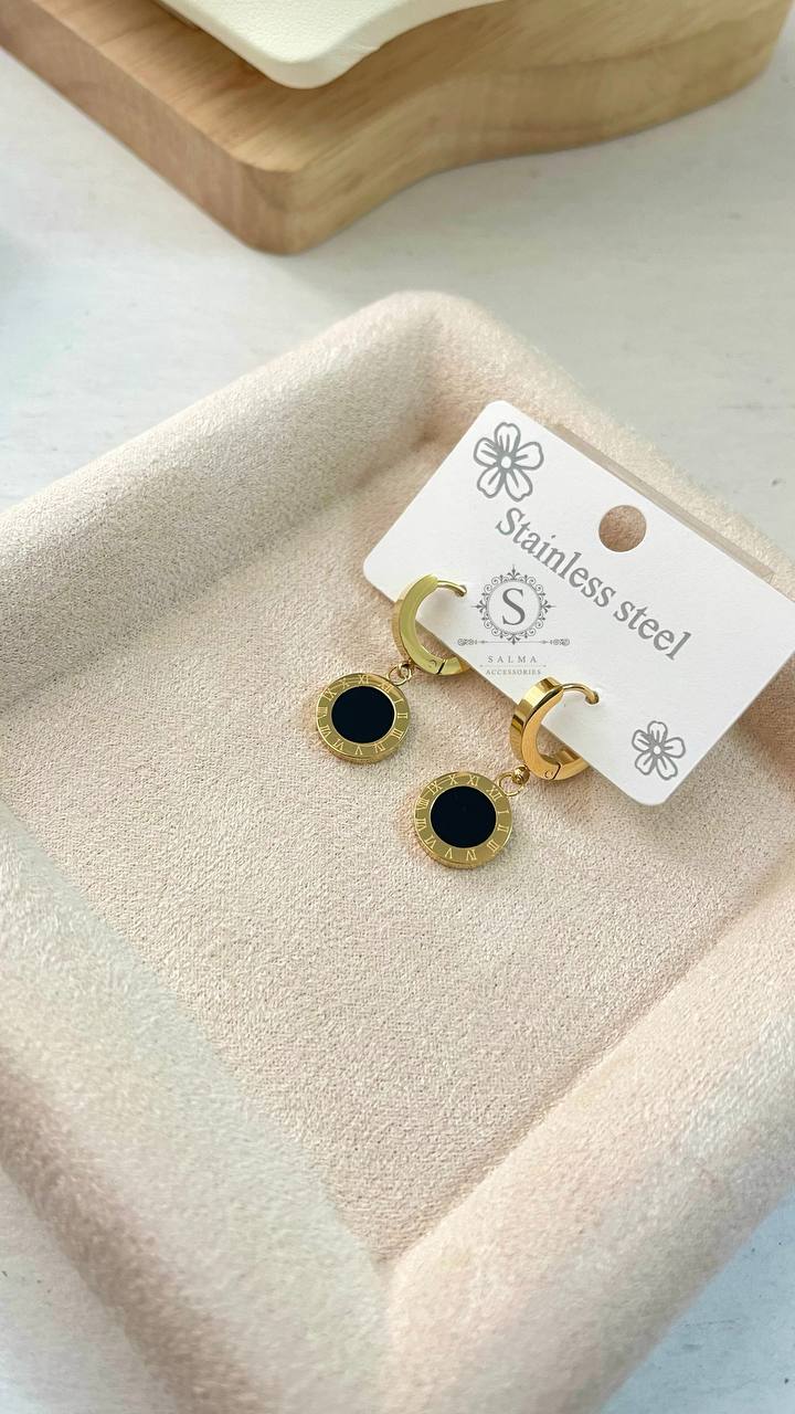 black bulgary earring