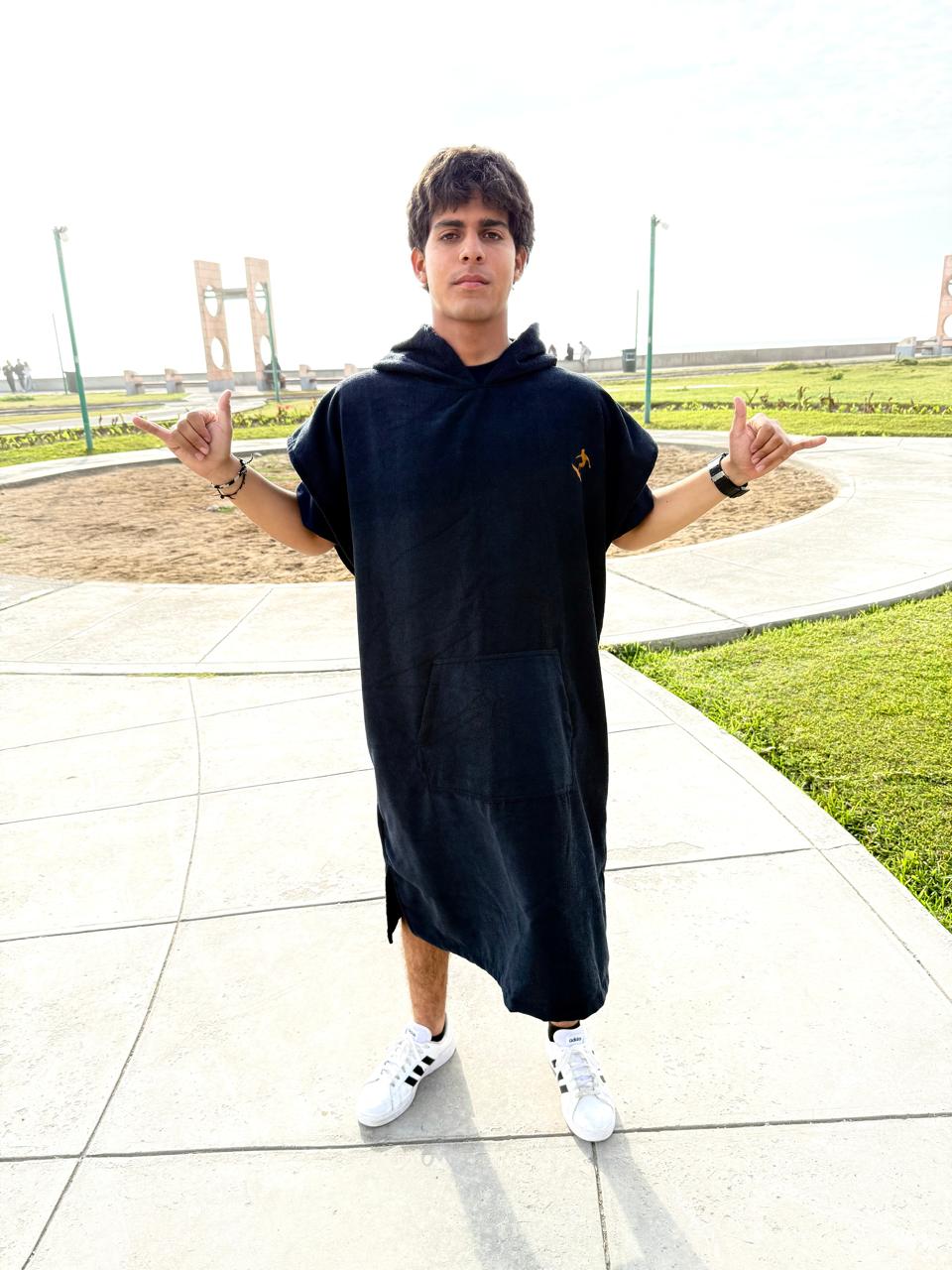 Poncho cambiador para surf- Negro