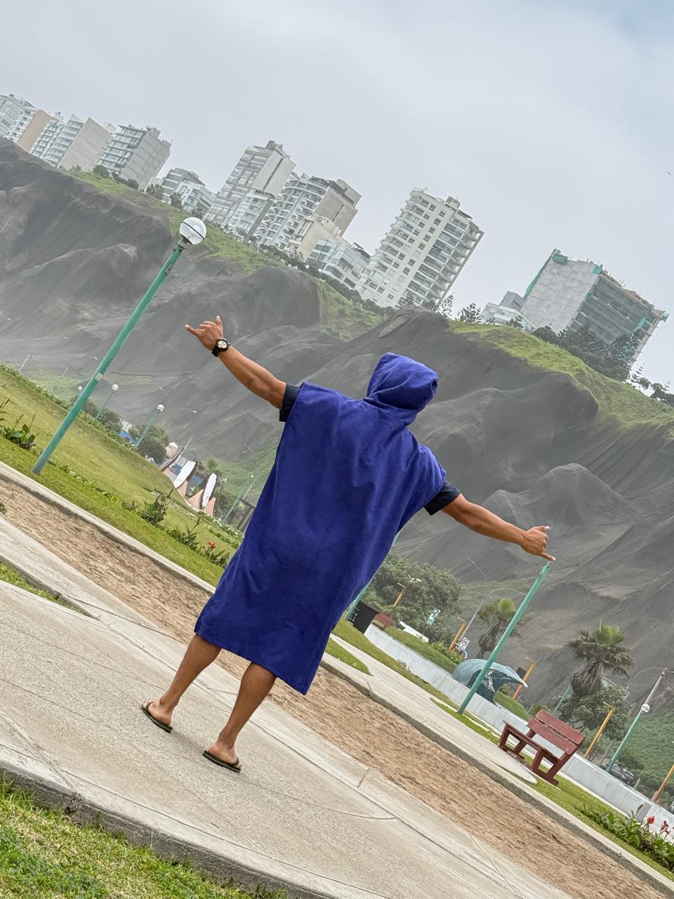 Poncho de playa azul