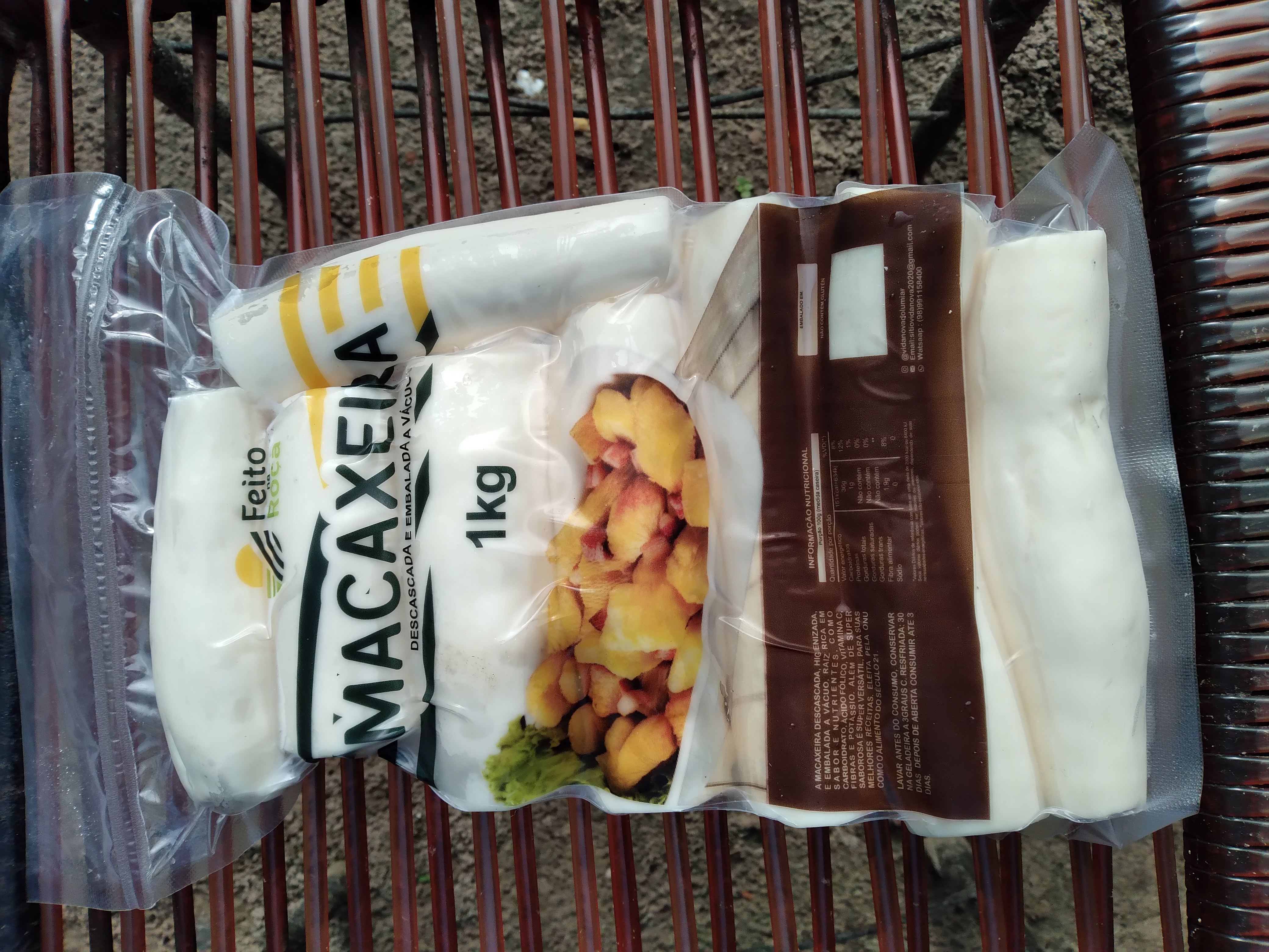 macaxeira a vácuo, in natura e também pre cozida 