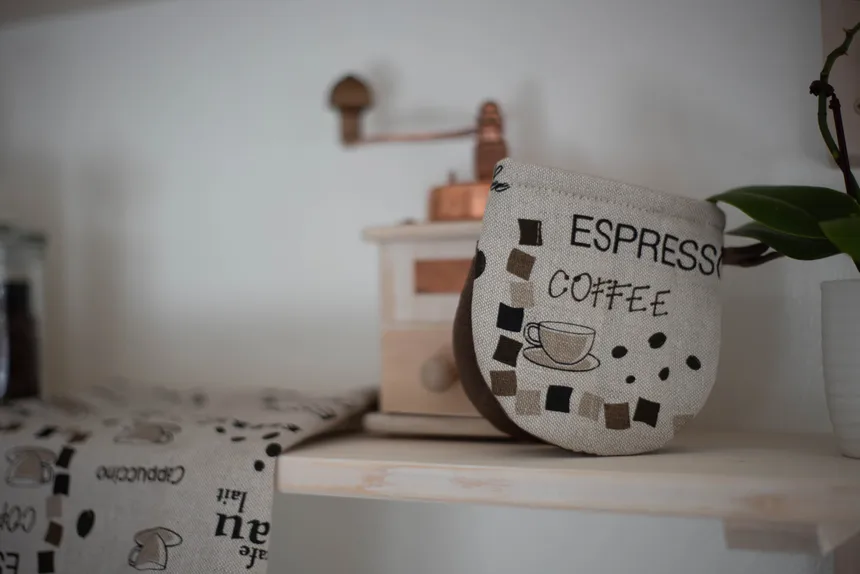 Mini pirštinė Kava