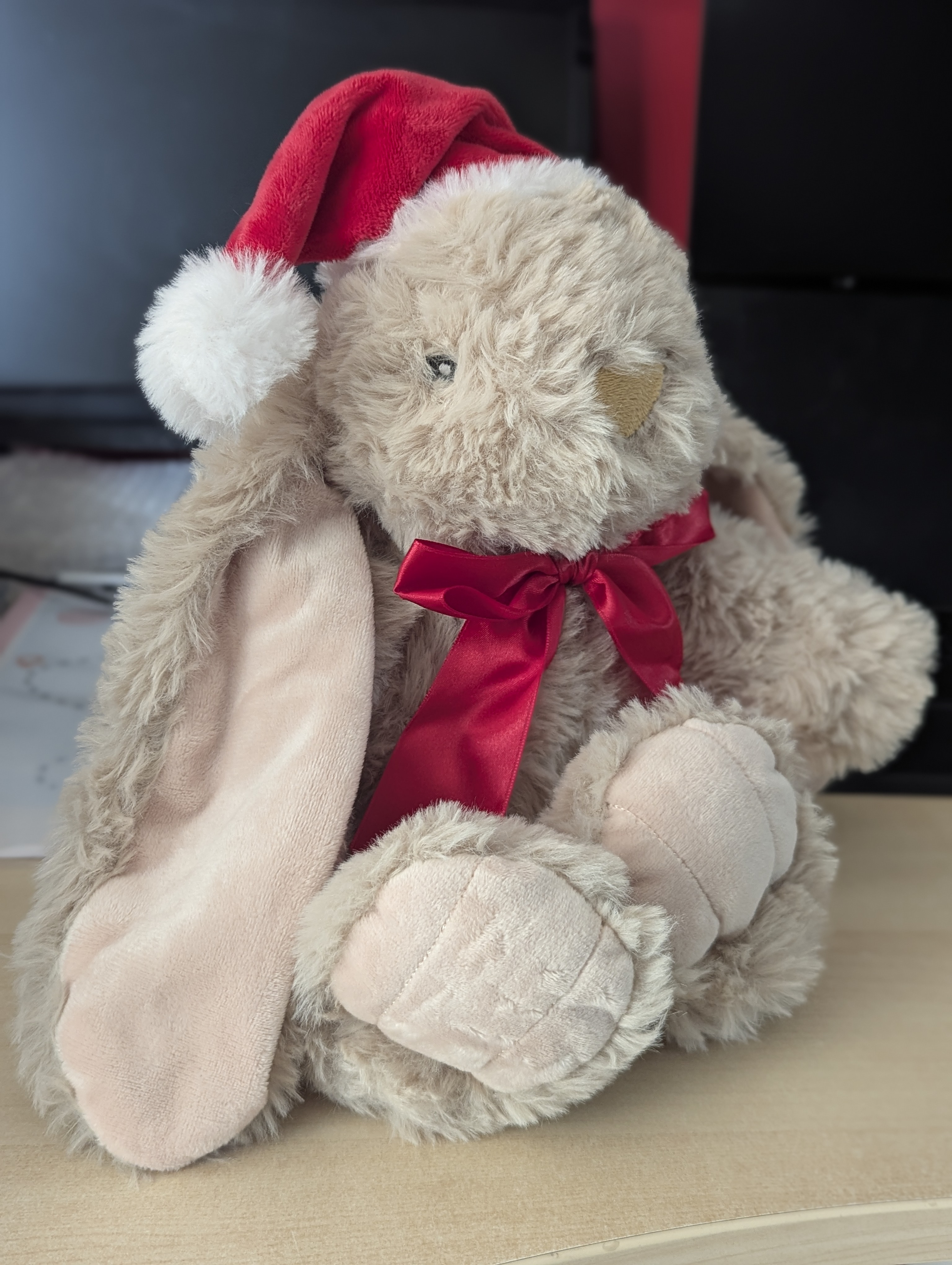 Lapin en peluche avec bonnet de Noël de 39 cm