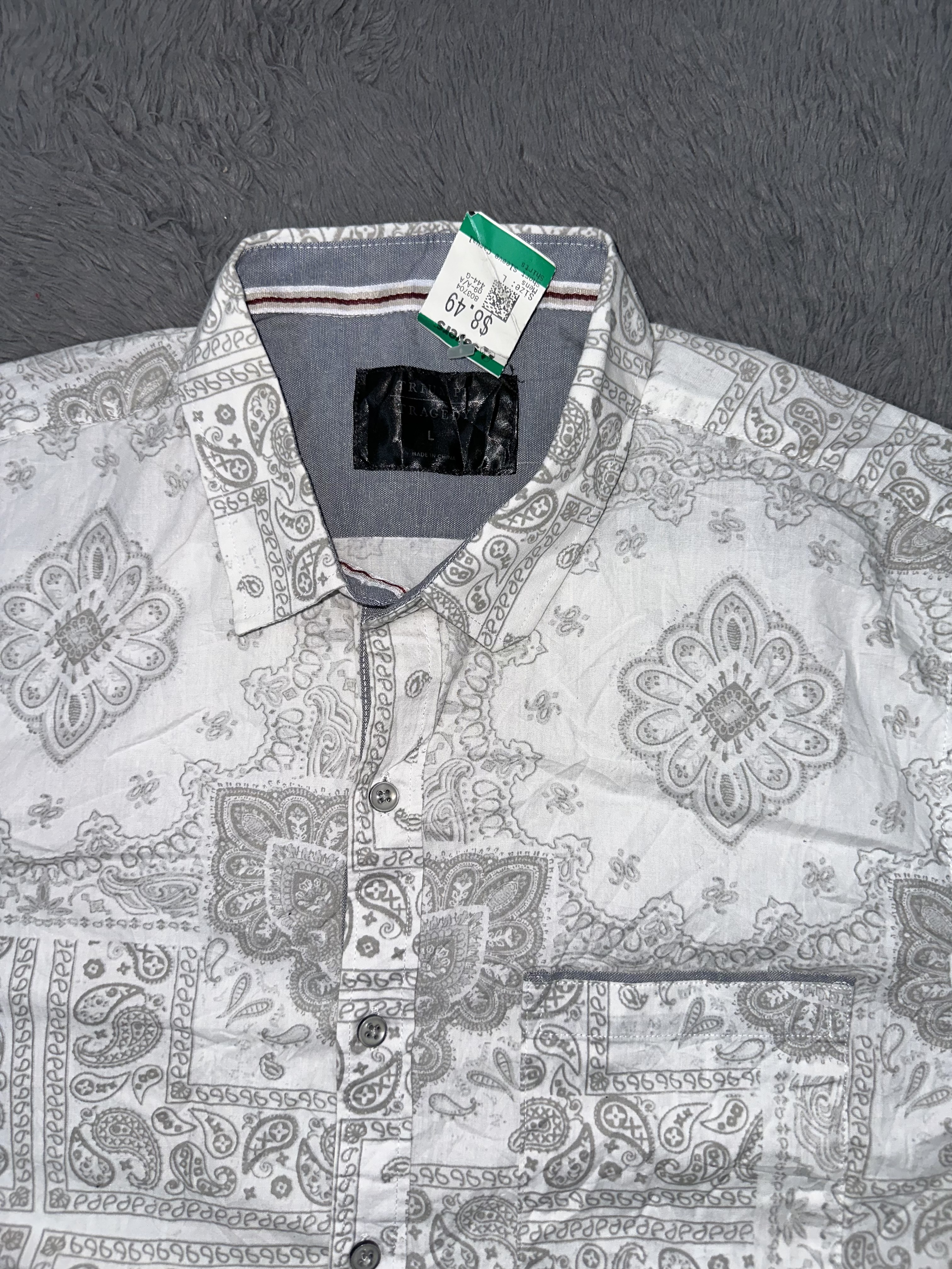 Men's patterned short sleeve shirt