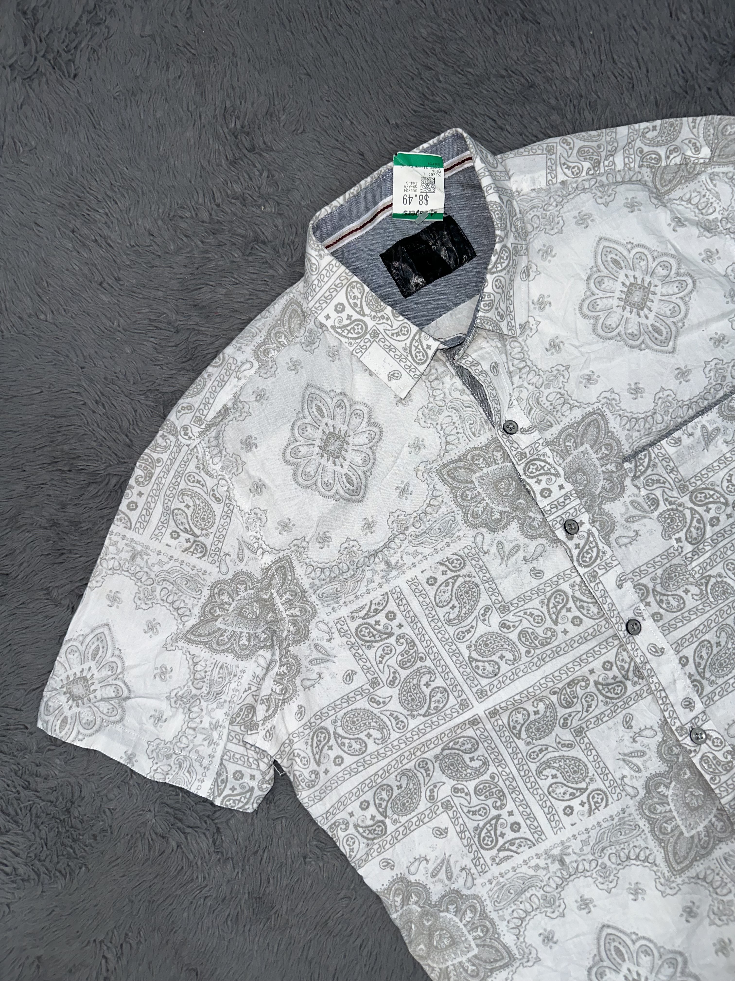 Men's patterned short sleeve shirt