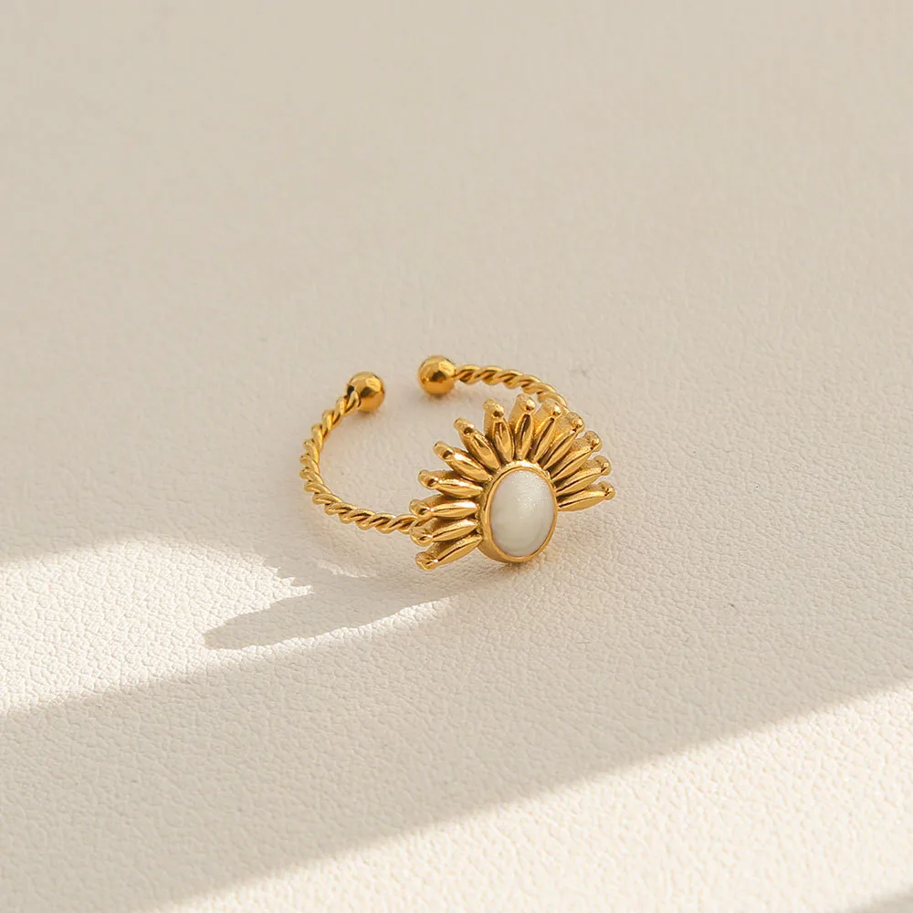 Gold Sunburst Adjustable Ring