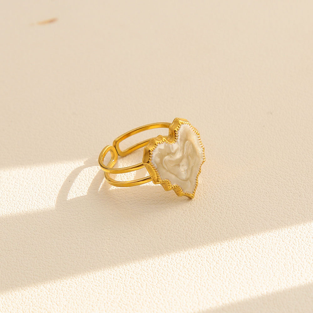 Gold Heart-Shaped Pearl Ring