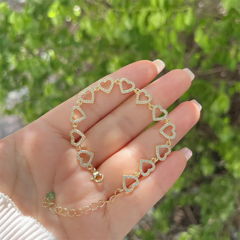 Gold Heart Link Bracelet