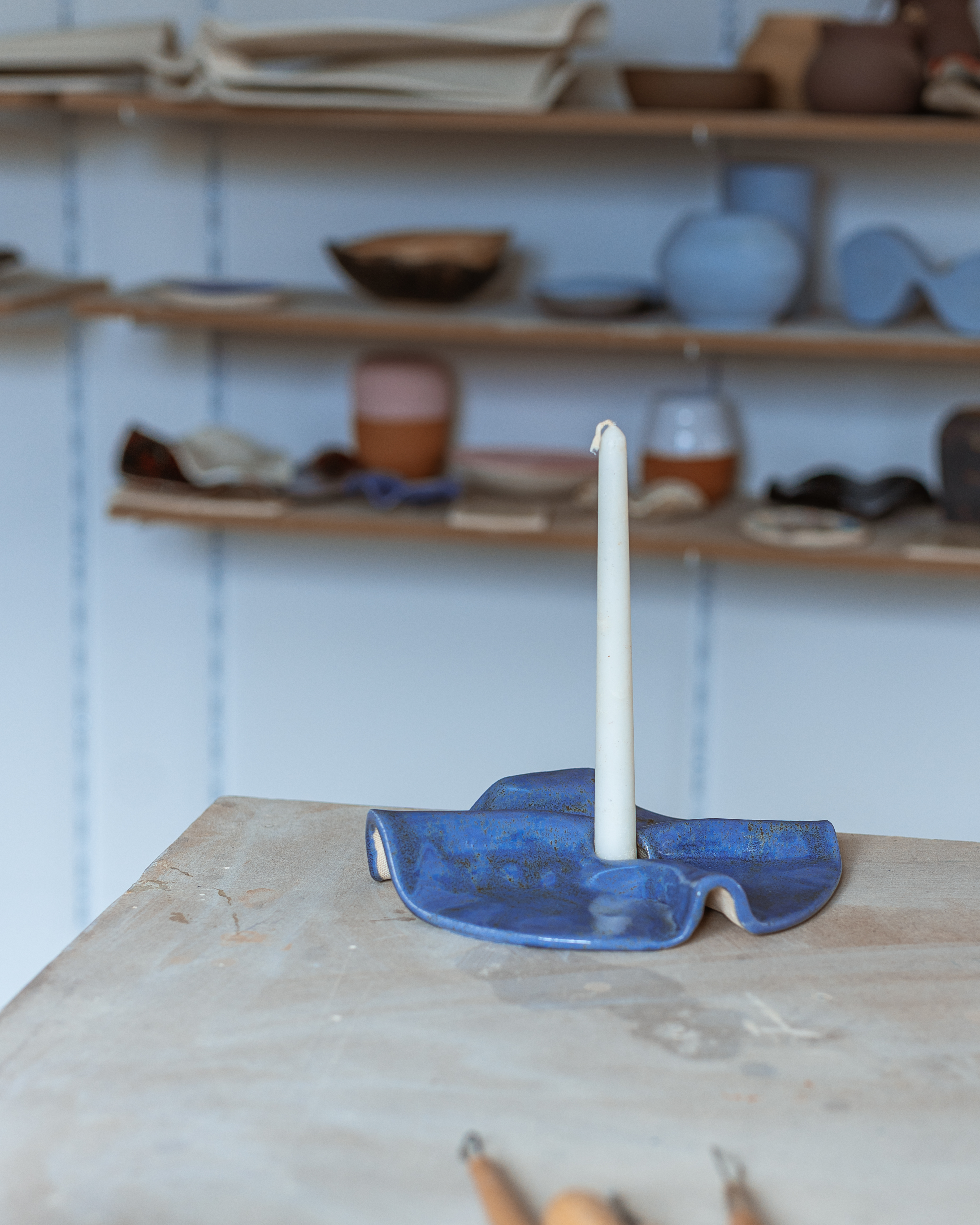 Bougeoir sculptural - Bleu profond - Pièce unique