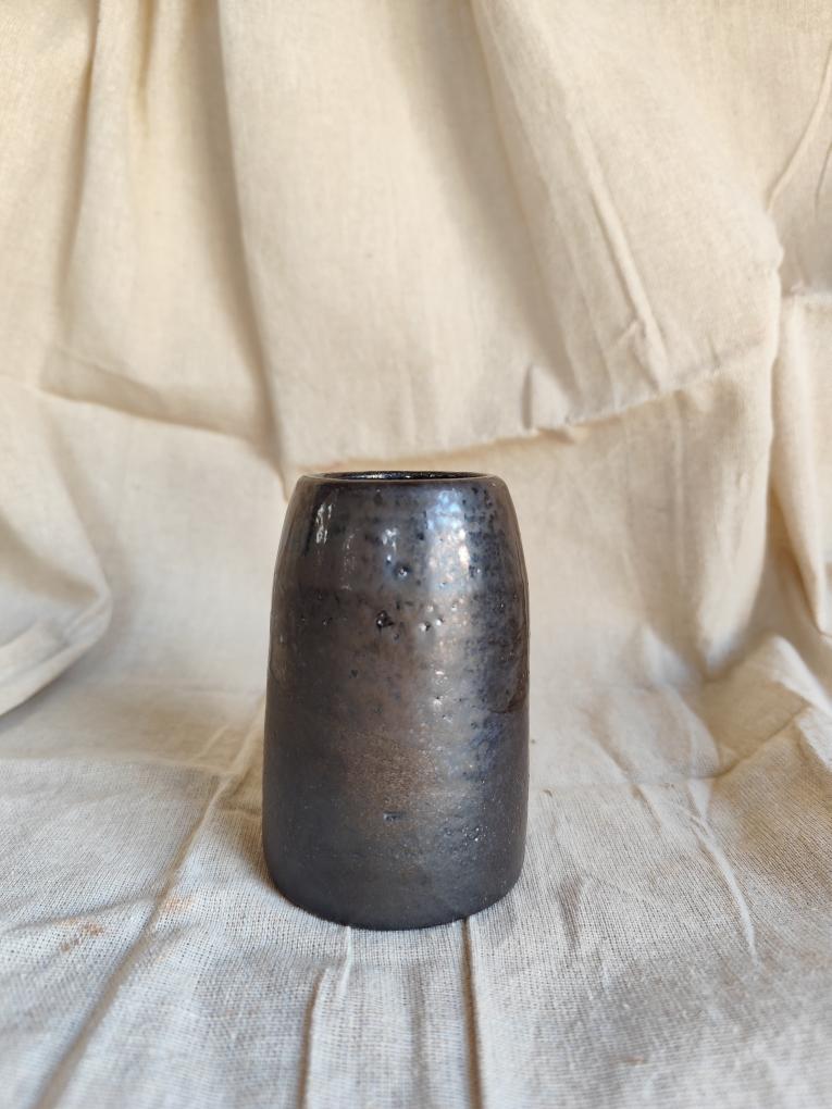 Petit vase droit — grès
