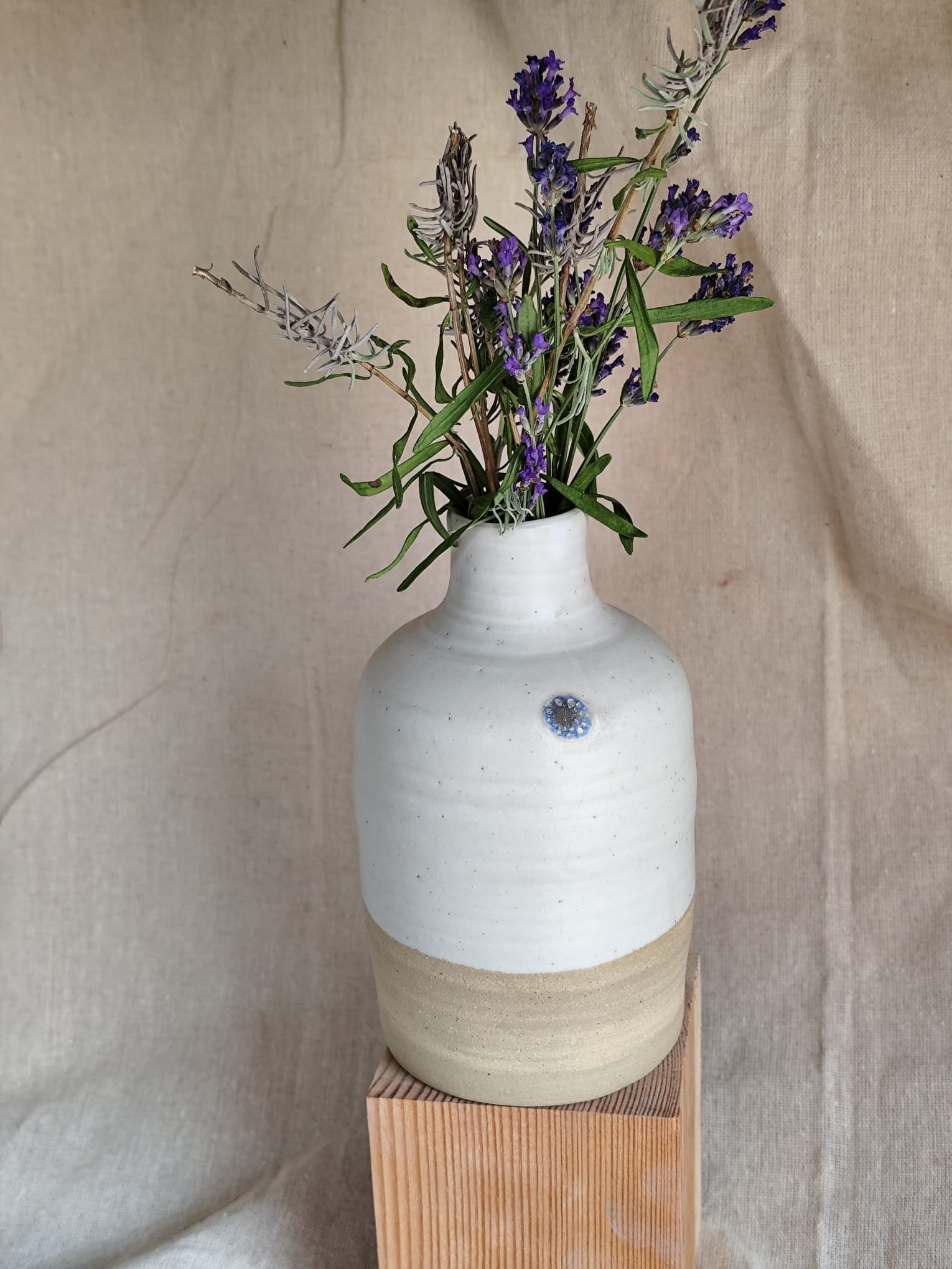 Vase blanc mat en grès de Saint-Amand